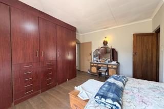 4 Bedroom Property for Sale in Brackendowns Gauteng