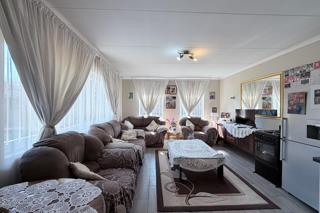 4 Bedroom Property for Sale in Brackendowns Gauteng