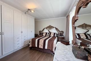 4 Bedroom Property for Sale in Brackendowns Gauteng
