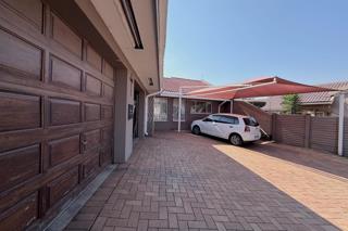 4 Bedroom Property for Sale in Brackendowns Gauteng