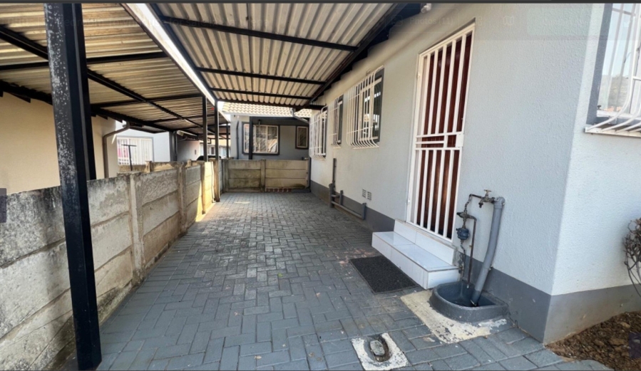 2 Bedroom Property for Sale in Naturena Gauteng