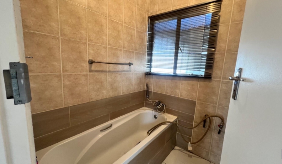 2 Bedroom Property for Sale in Naturena Gauteng