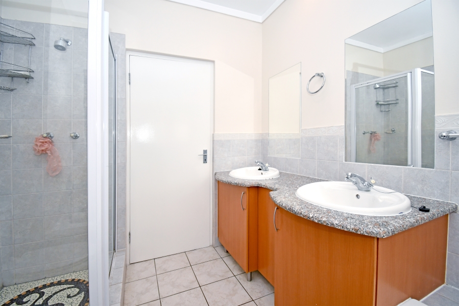 2 Bedroom Property for Sale in Morningside Gauteng