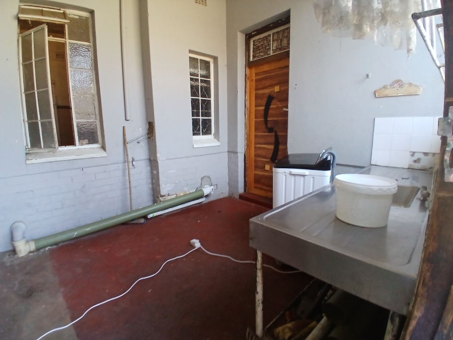 11 Bedroom Property for Sale in Delville Gauteng