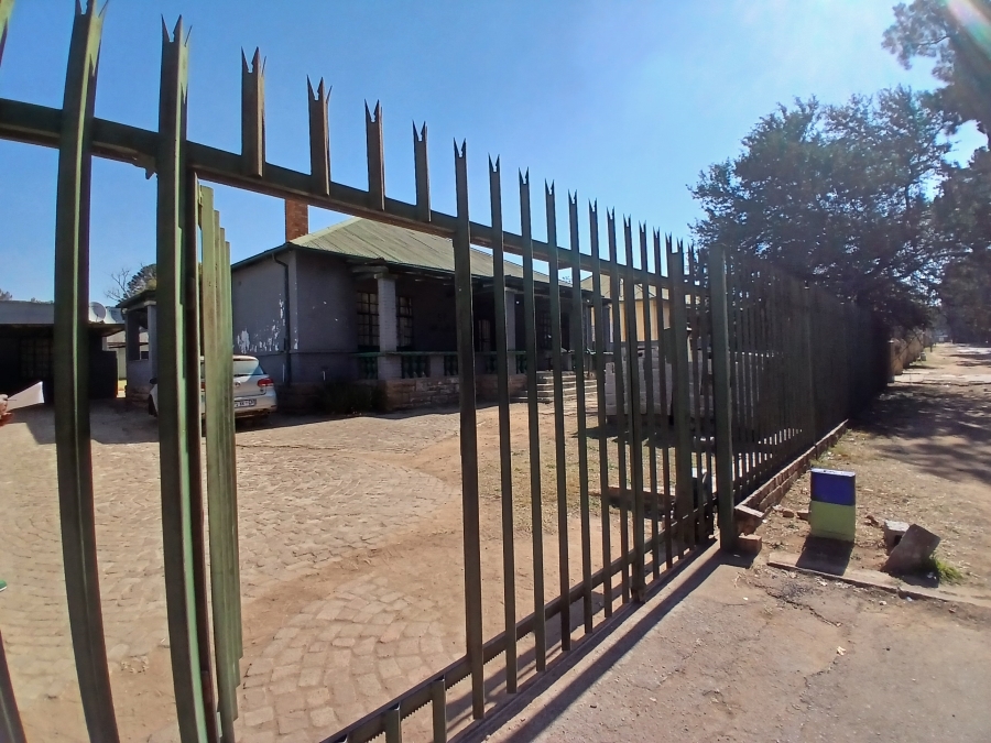 11 Bedroom Property for Sale in Delville Gauteng