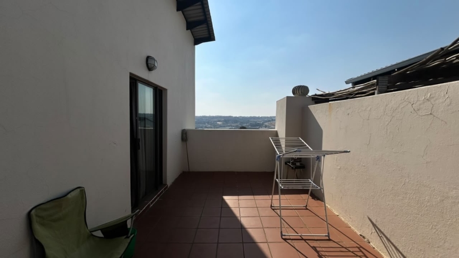 To Let 3 Bedroom Property for Rent in Barbeque Downs Gauteng