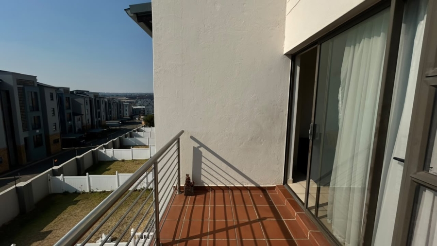 To Let 3 Bedroom Property for Rent in Barbeque Downs Gauteng