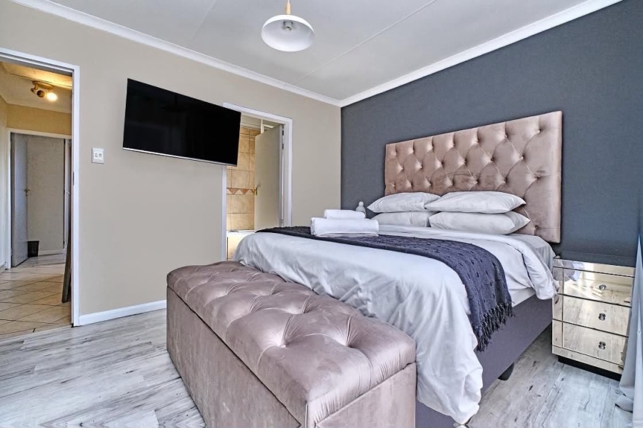 To Let 2 Bedroom Property for Rent in Barbeque Downs Gauteng
