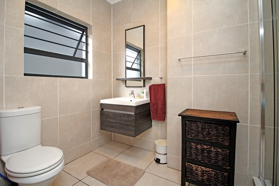 To Let 3 Bedroom Property for Rent in Modderfontein Gauteng