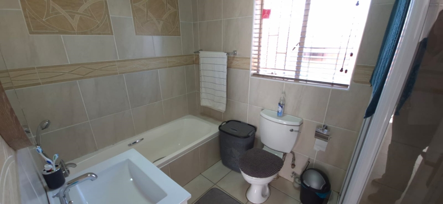 2 Bedroom Property for Sale in Minnebron Gauteng