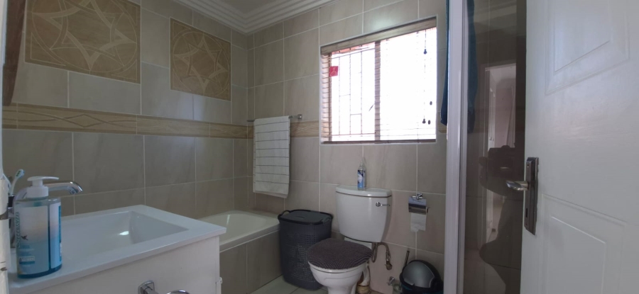 2 Bedroom Property for Sale in Minnebron Gauteng