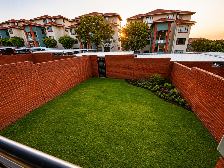 To Let 2 Bedroom Property for Rent in Greenstone Hill Gauteng