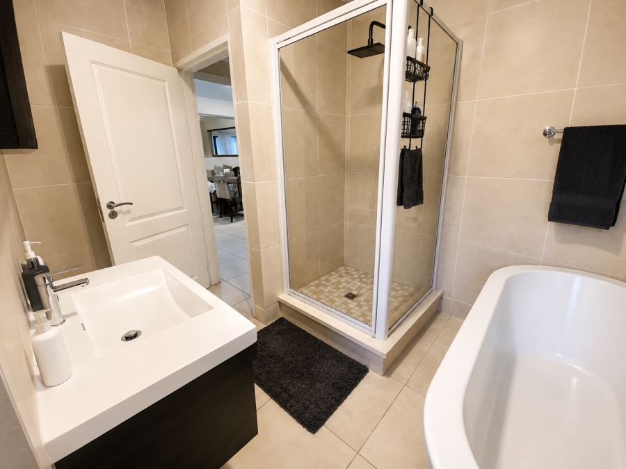 To Let 2 Bedroom Property for Rent in Greenstone Hill Gauteng