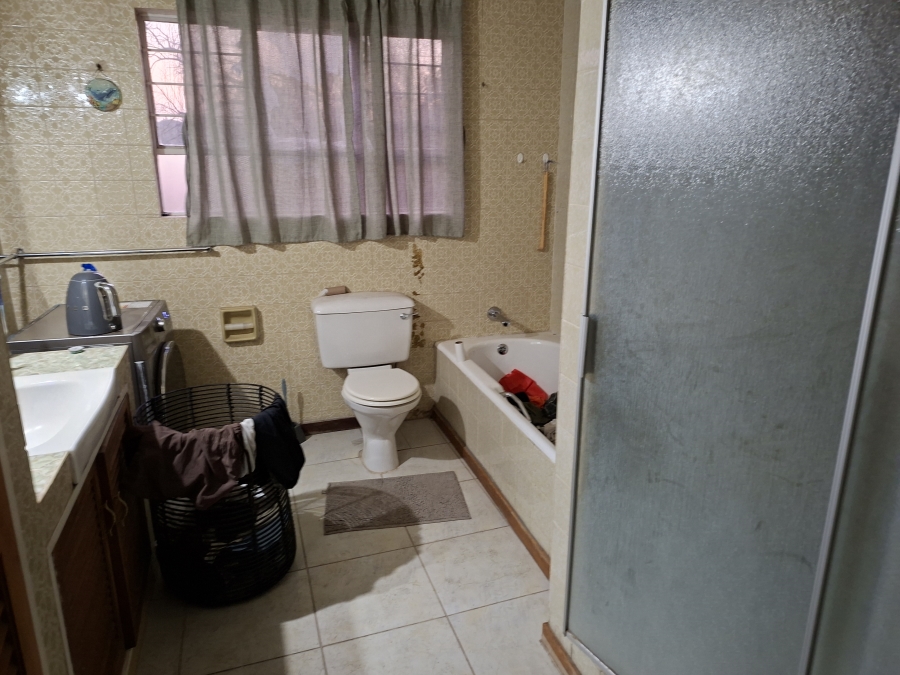3 Bedroom Property for Sale in Lombardy East Gauteng