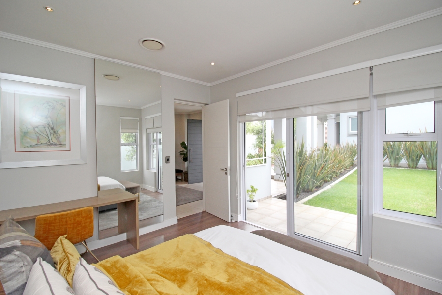 To Let 5 Bedroom Property for Rent in Waterfall Country Estate Gauteng