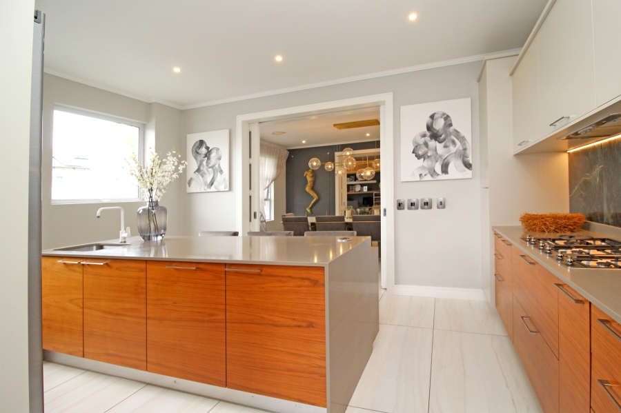 To Let 5 Bedroom Property for Rent in Waterfall Country Estate Gauteng