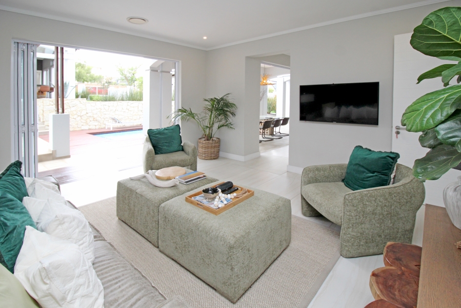 To Let 5 Bedroom Property for Rent in Waterfall Country Estate Gauteng
