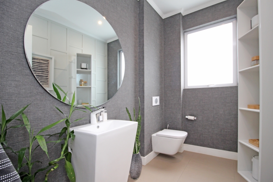 To Let 5 Bedroom Property for Rent in Waterfall Country Estate Gauteng