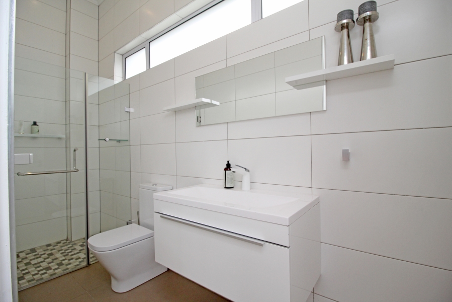 To Let 5 Bedroom Property for Rent in Waterfall Country Estate Gauteng
