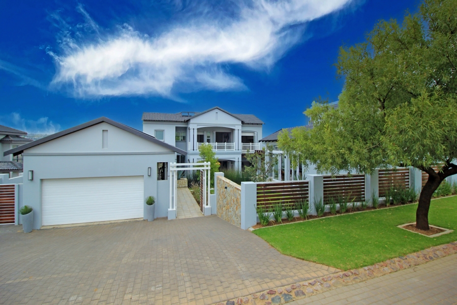 To Let 5 Bedroom Property for Rent in Waterfall Country Estate Gauteng