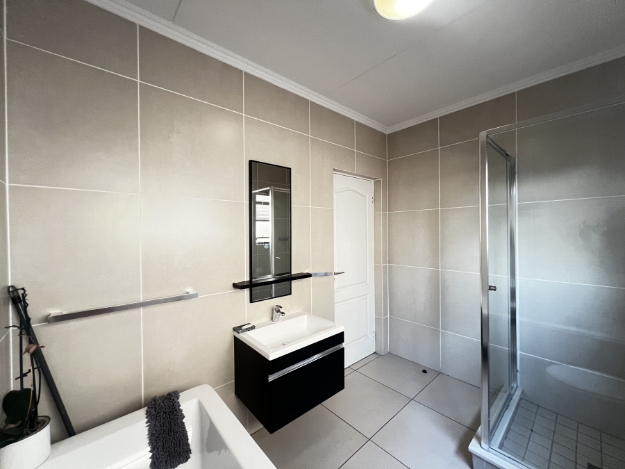 2 Bedroom Property for Sale in Kyalami Hills Gauteng