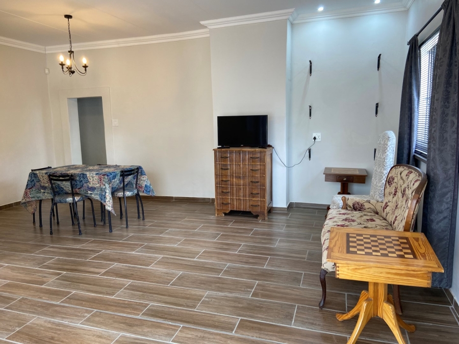 To Let 4 Bedroom Property for Rent in Linden Gauteng