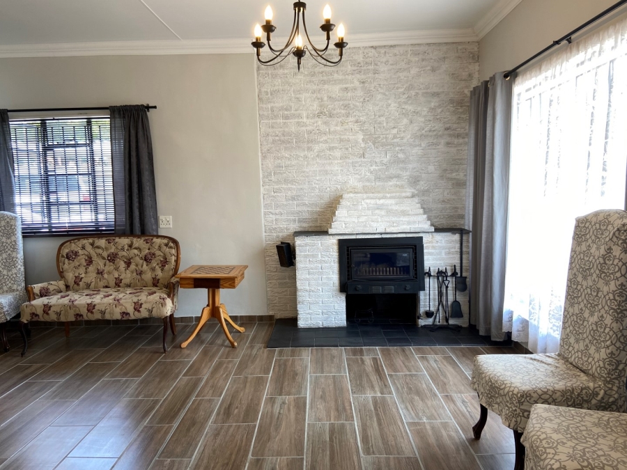 To Let 4 Bedroom Property for Rent in Linden Gauteng