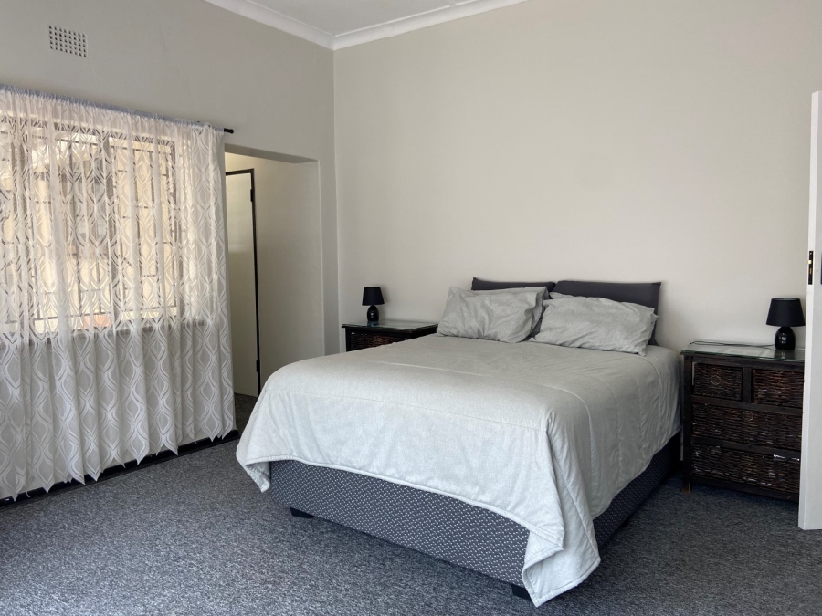 To Let 4 Bedroom Property for Rent in Linden Gauteng