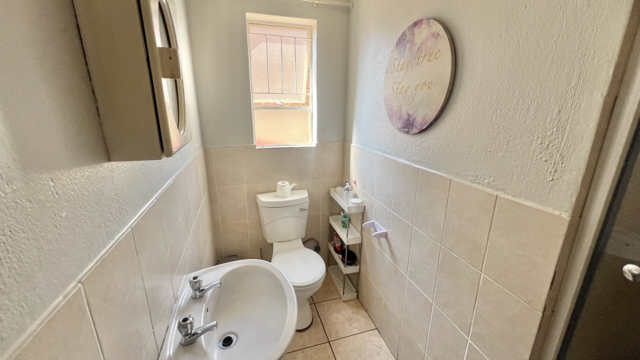 2 Bedroom Property for Sale in Celtisdal Gauteng
