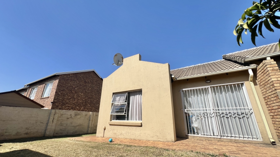 2 Bedroom Property for Sale in Celtisdal Gauteng