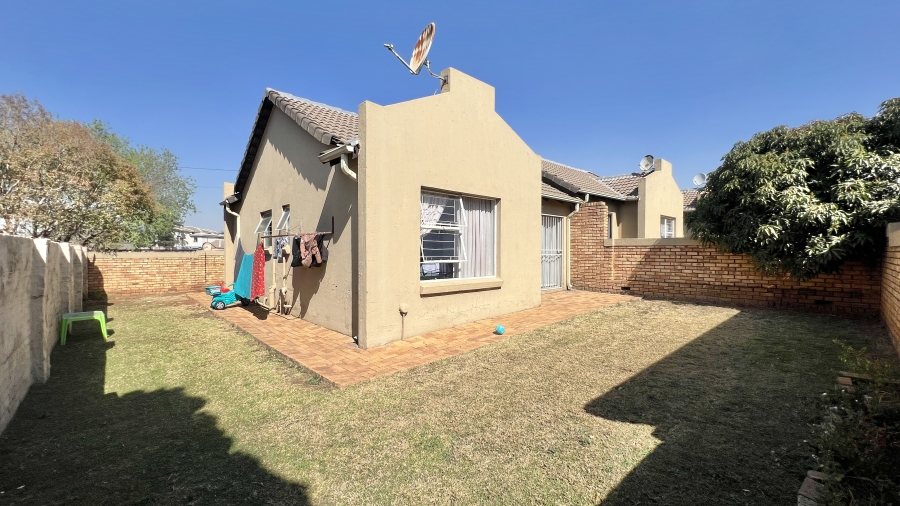 2 Bedroom Property for Sale in Celtisdal Gauteng