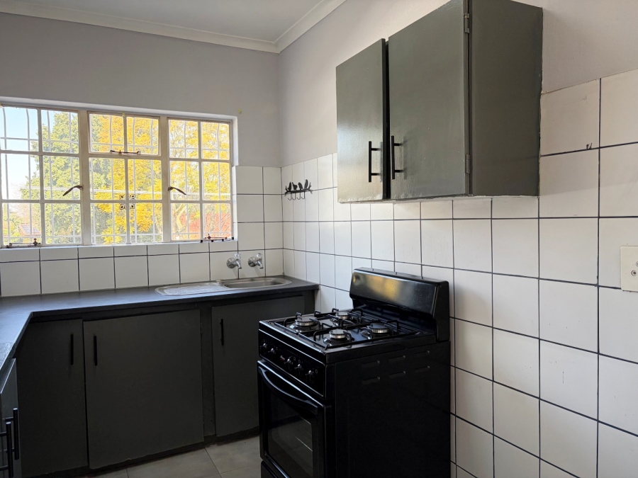 To Let 2 Bedroom Property for Rent in Linden Gauteng