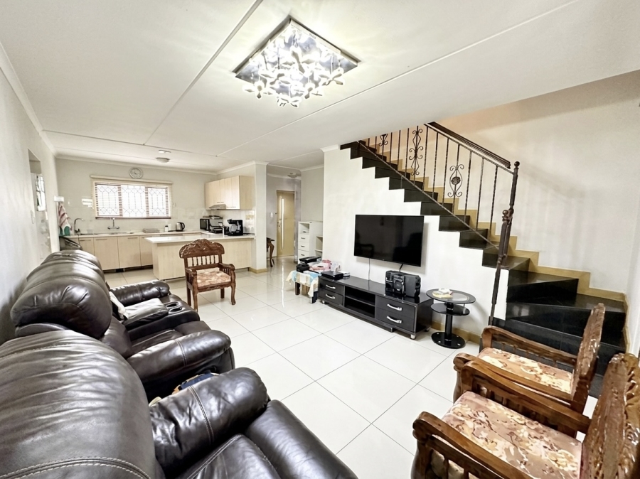 4 Bedroom Property for Sale in Carlswald Gauteng