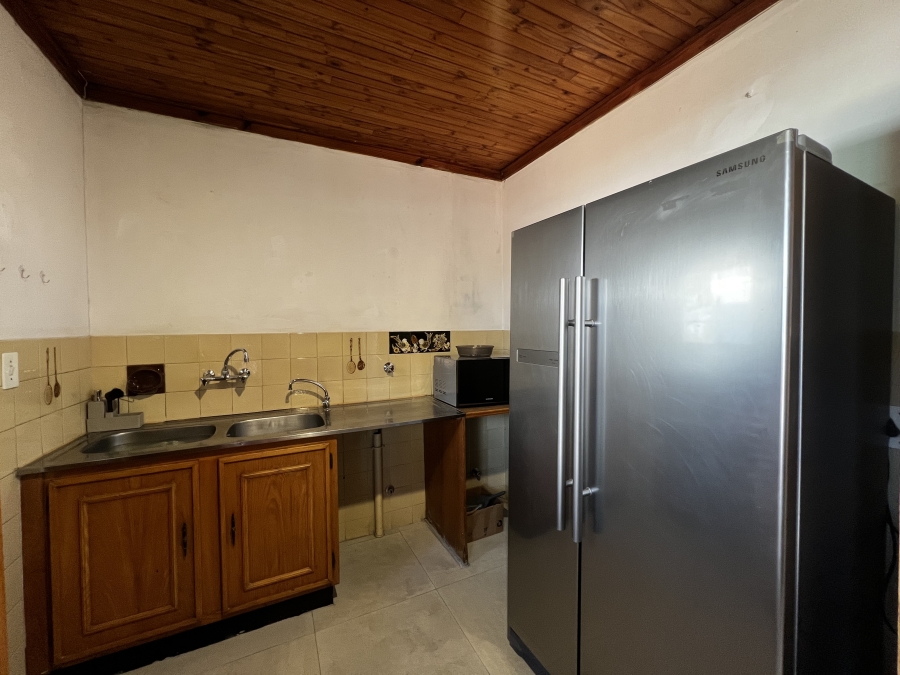 To Let 4 Bedroom Property for Rent in Vorna Valley Gauteng