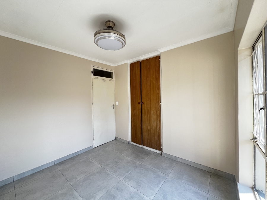 To Let 4 Bedroom Property for Rent in Vorna Valley Gauteng