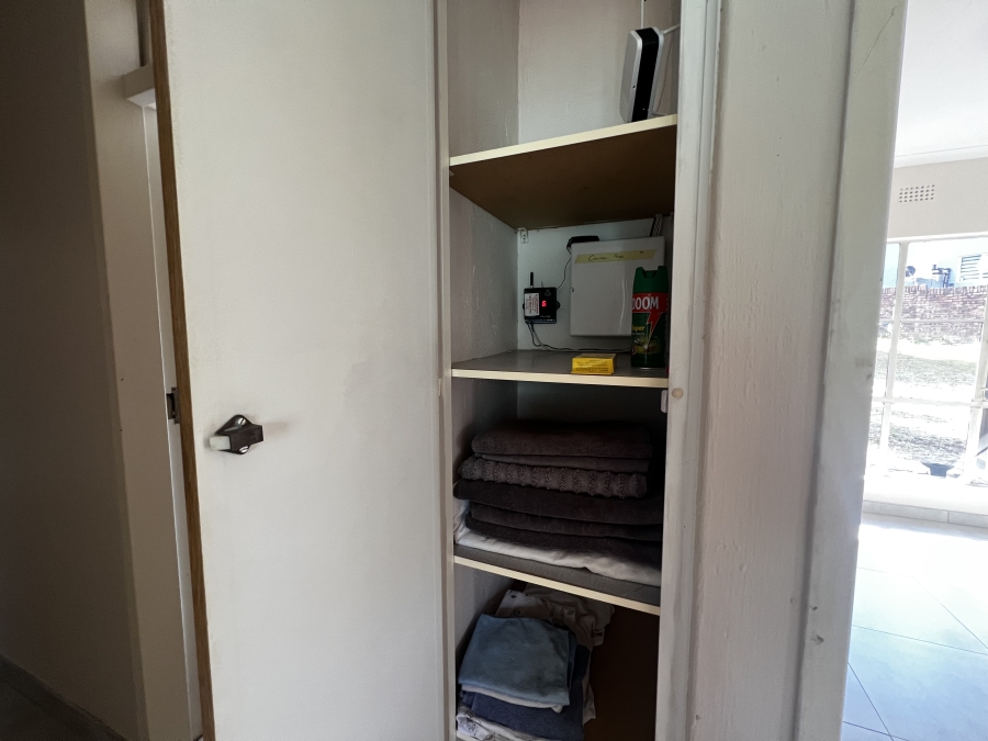 To Let 4 Bedroom Property for Rent in Vorna Valley Gauteng