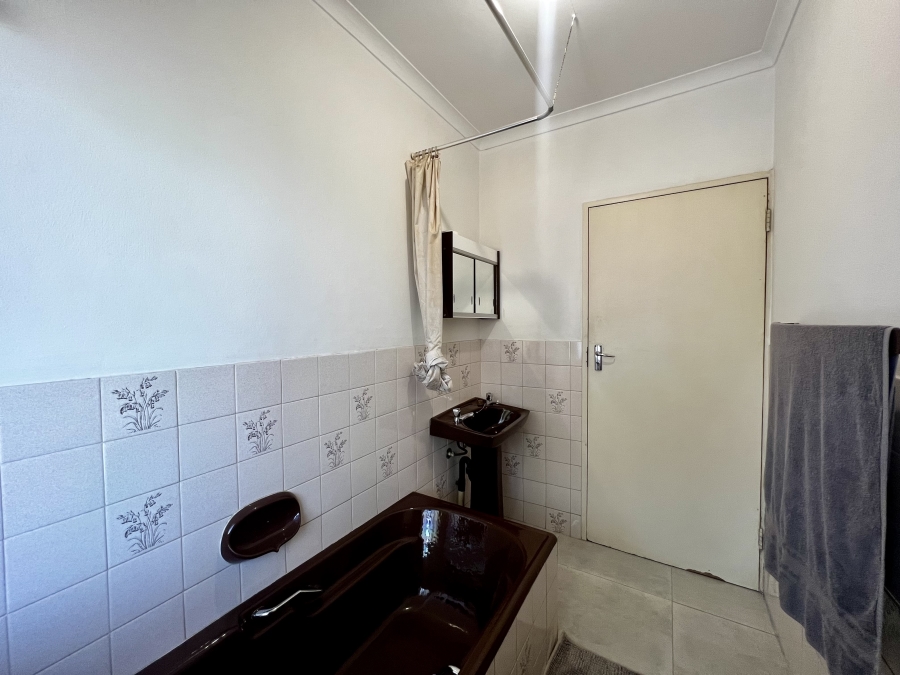 To Let 4 Bedroom Property for Rent in Vorna Valley Gauteng