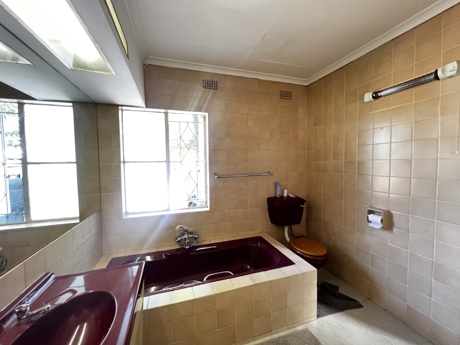 To Let 4 Bedroom Property for Rent in Vorna Valley Gauteng