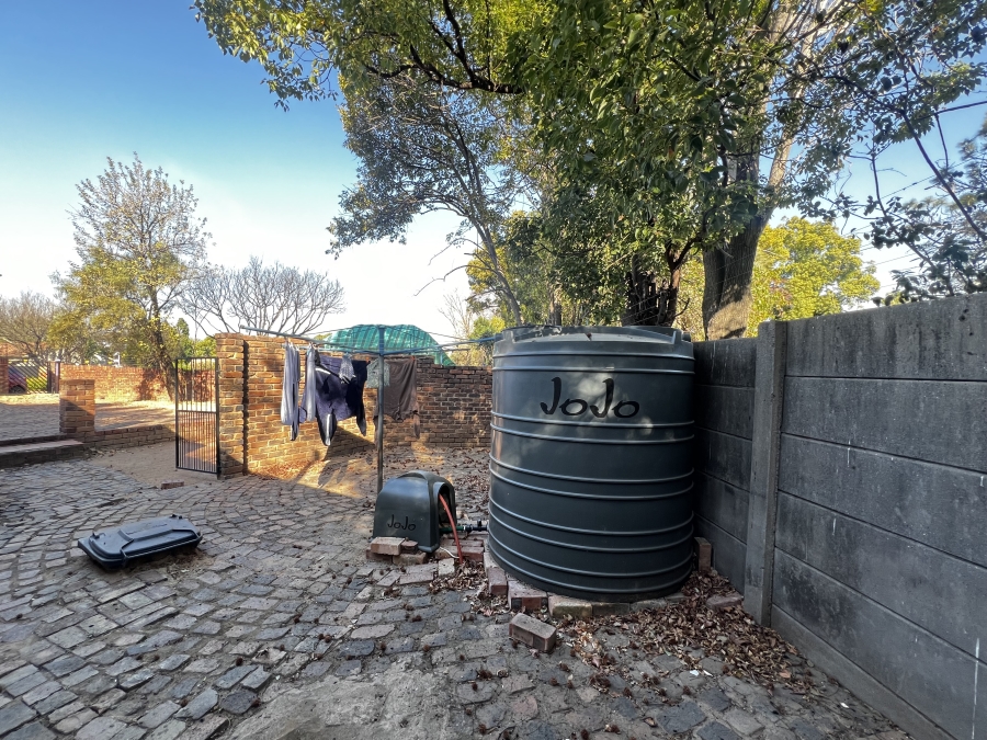 To Let 4 Bedroom Property for Rent in Vorna Valley Gauteng