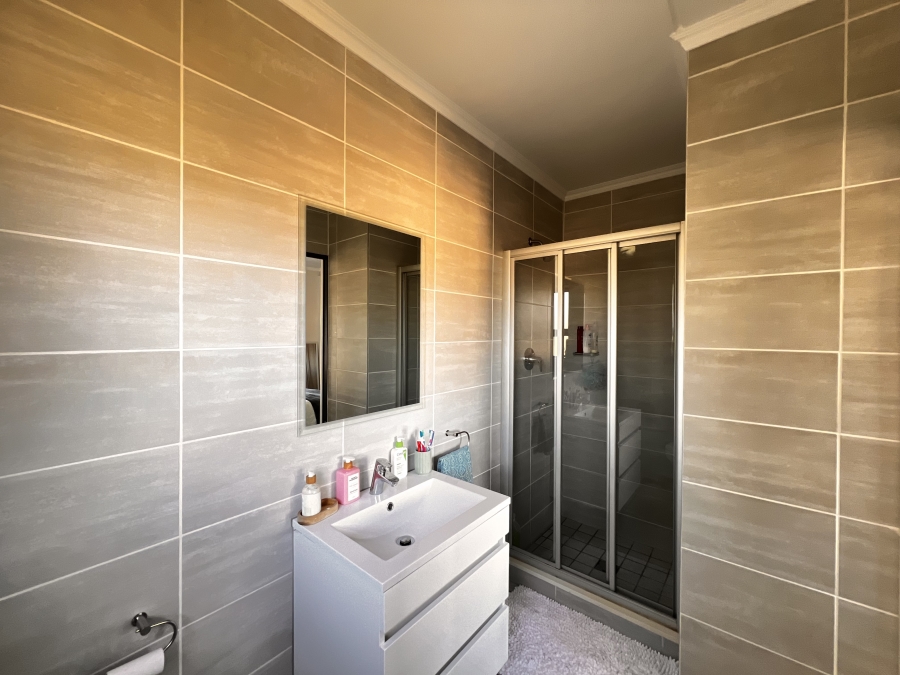 3 Bedroom Property for Sale in Waterfall Gauteng