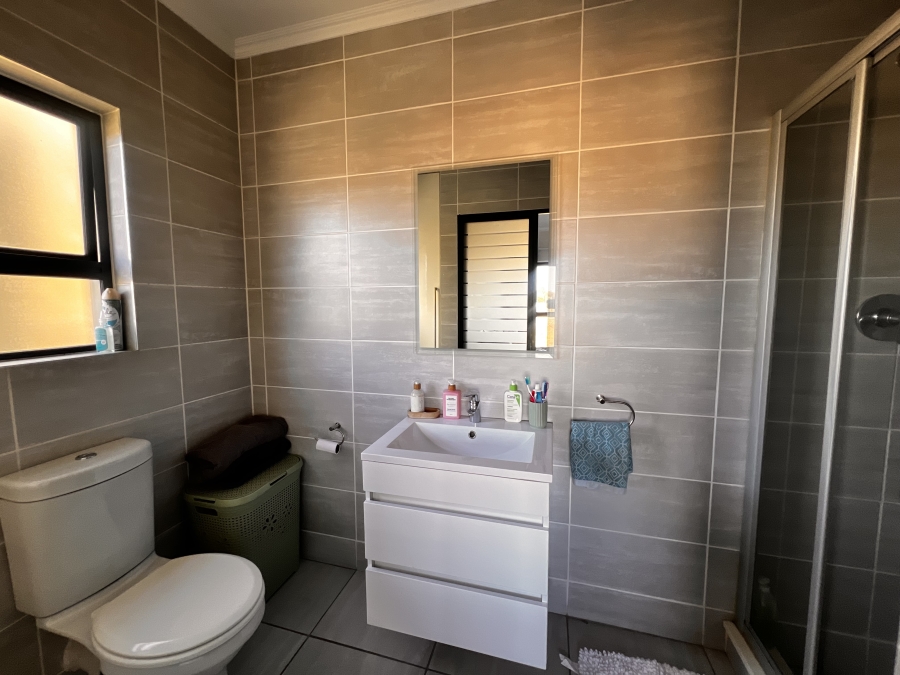3 Bedroom Property for Sale in Waterfall Gauteng