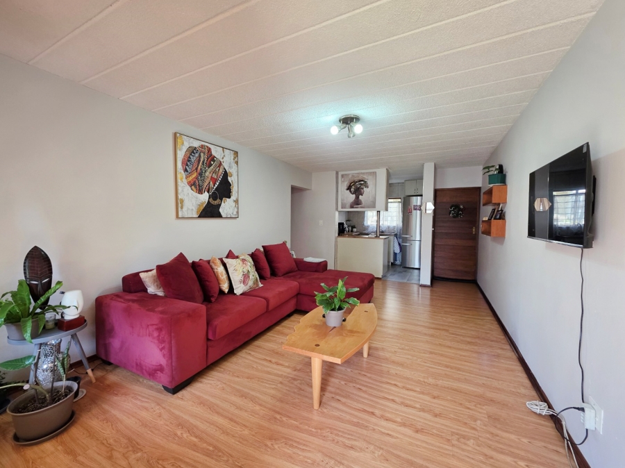 2 Bedroom Property for Sale in Robindale Gauteng