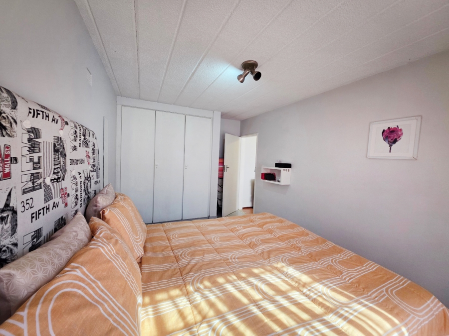 2 Bedroom Property for Sale in Robindale Gauteng