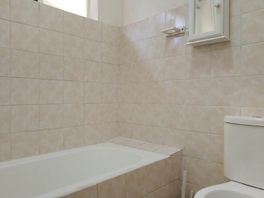 To Let 2 Bedroom Property for Rent in Observatory Gauteng