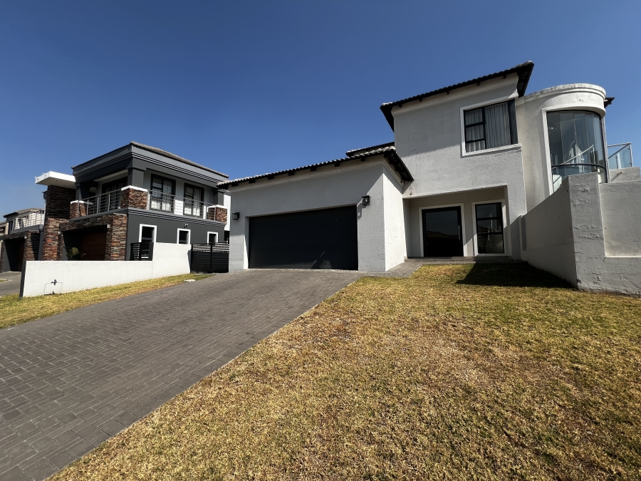 4 Bedroom Property for Sale in Blue Valley Golf Estate Gauteng