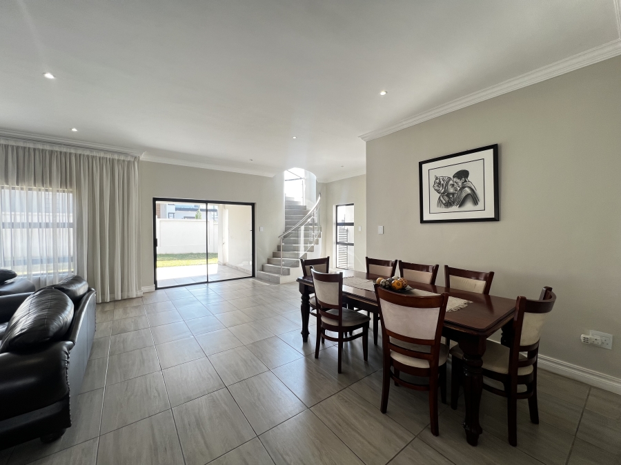 4 Bedroom Property for Sale in Blue Valley Golf Estate Gauteng