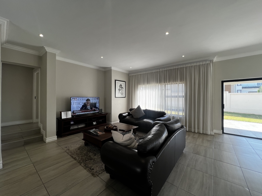 4 Bedroom Property for Sale in Blue Valley Golf Estate Gauteng