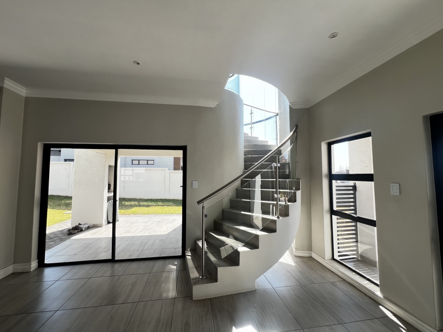 4 Bedroom Property for Sale in Blue Valley Golf Estate Gauteng