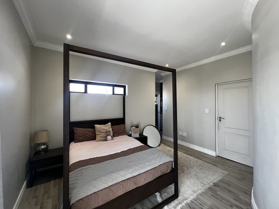 4 Bedroom Property for Sale in Blue Valley Golf Estate Gauteng