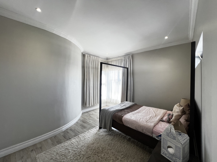 4 Bedroom Property for Sale in Blue Valley Golf Estate Gauteng
